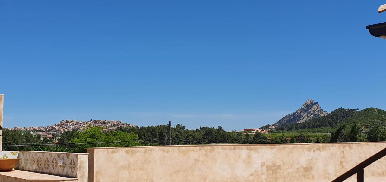 Apartamentos La Venta Del Rome Horta de Sant Joan Esterno foto